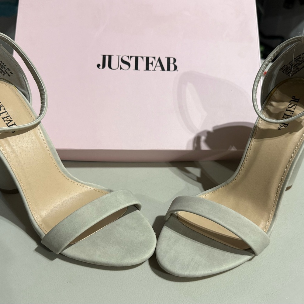 JustFab Women's Classic Cream Heels